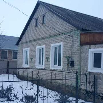 Продам на виплату частинами будинок