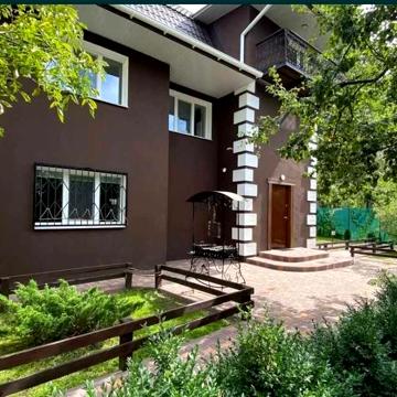 Довгострокова оренда будинку 130кв Русанівські Сади