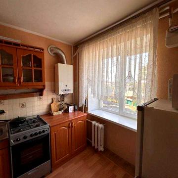 Продаж 1-кімнатної квартири вул. Героїв Небесної Сотні
