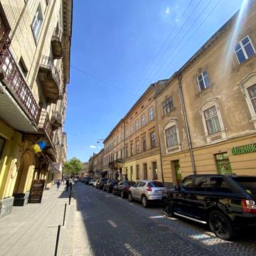 Продаж 2-кімнатної квартири в центрі міста