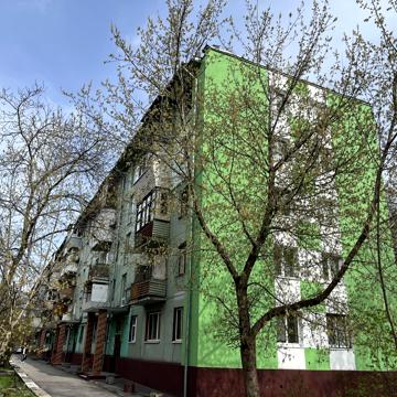 Камяногірська вул., 14