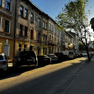 Крехівська вул., 7