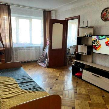 продаж 3 кім.кв-ри вул.Грушевського р-н маг.Кооператор 14 школа