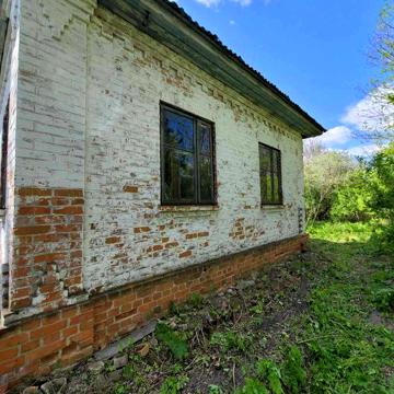Дім та земельну ділянку. Чернігівська обл. Прилуцький район.