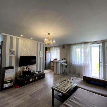 Продам 3К кв ЦЕНТР (Никольский) можно  Е- відновлення Хар.Набережная,9