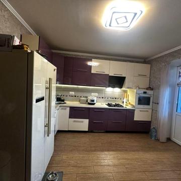 Продам 2 кімн квартиру Бориспіль вул. Шевченко 165 а