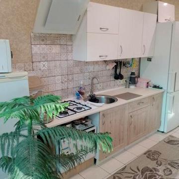 Продам 2 уровня квартиру