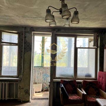 Продам квартиру 1 к. Київ під ремонт вул. Чорних Запорожців
