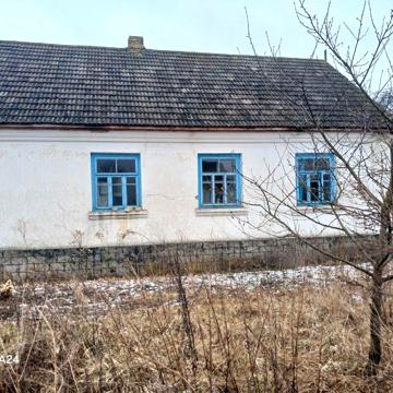 Продам будинок, потребує ремонту