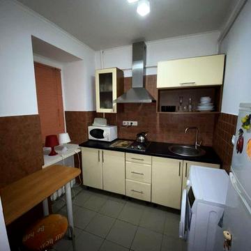 2 к Володимира Великого ( Макдональдз)