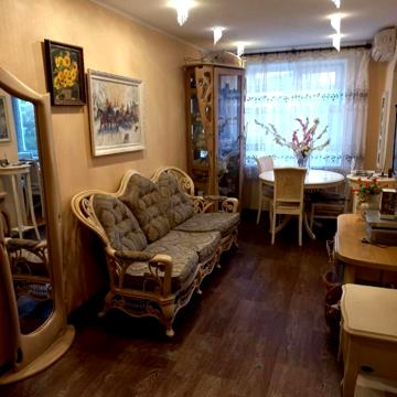 Героїв просп., 17