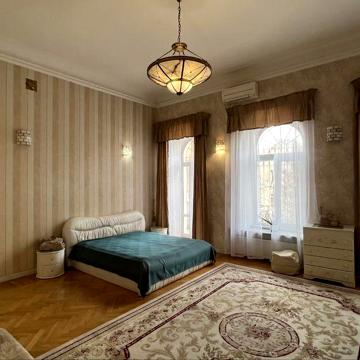 Аренда большой 3 комнатной квариры Центр, ул. Софиевская
