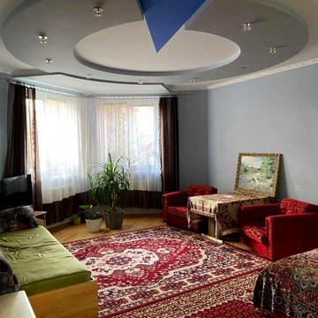 Продаж 3-х кім. квартира у новобудові по вул. Кавалерідзе.