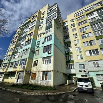 Сдам 3 комнатную квартиру 103м2 метро Защитников Украины,ул.Сомовская