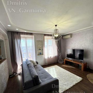 3-к Центр, Соборности , с террасой