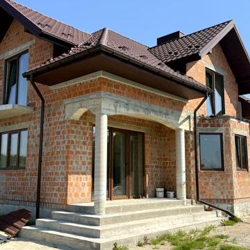 Продам будинок у Рудному, 185 м², під оздоблення, 7 соток
