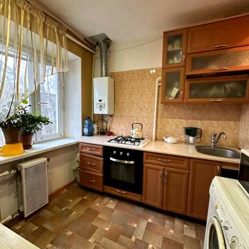 Олександра Поля просп. (Кірова), 102-В