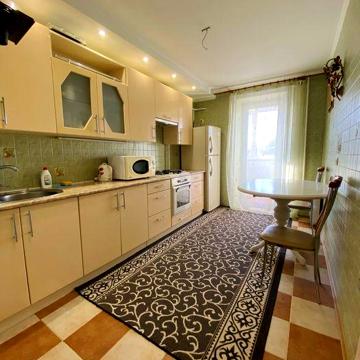 Трикімнатна квартира в центрі Козятина