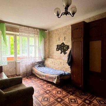 Продам 2 кімнатну квартиру в центрі м. Вишгорода.