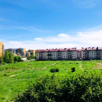 Простора квартира в Новому районі