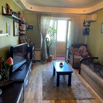 Продам 2х кімнатну Мінський пр 8а без %