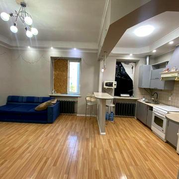 КУЛЬТУРЫ 10! Сумской Рынок! Метро Университет! Продам 3к 65м2
