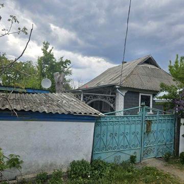 Продам будинок та 15 соток землі. с.Вендичани.