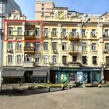 Бессарабська пл., 7