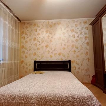 Автозаводська вул., 63