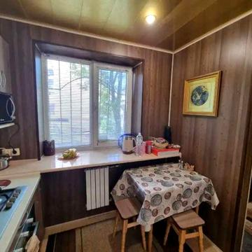 Продаж 3-кімнатна квартира за адресою: вул. Квітки Цісик,  Косіора.