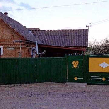 Продаж власного будинку з верандою і ділянкою на 25 соток