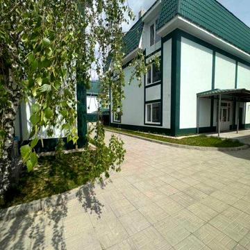 Продаж 3-поверхового будинку, 293 м.кв., с.Мила, вул. Дипломатична