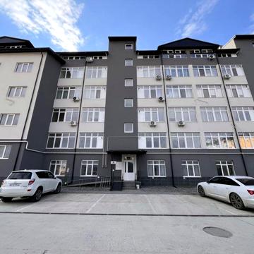 Простора 1,5 кімнатна квартира