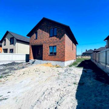 Продаж двоповерхового будинку у районі Тяжилів (за костелом)