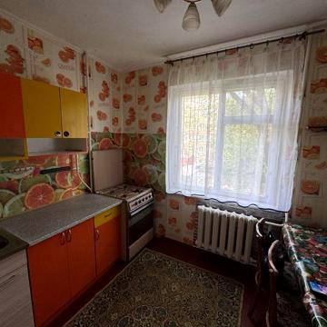 Здається 1 кімнатна квартира в центрально - міському районі .
