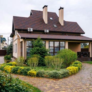 Осещина, сімейний будинок біля пляжу та заміського клубу Яхта