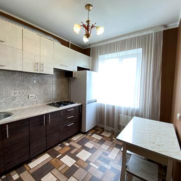 Кулика і Гудачека вул. (Макарова), 6