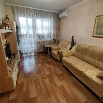 Набережна Перемоги вул., 108
