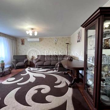 Валерія Лобановського просп., 130
