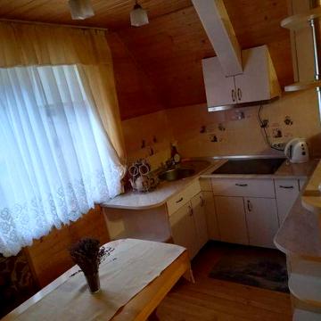 Кімната студія з гаражем