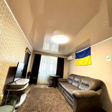 Металлургів проспект, 15