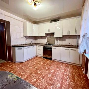 Народної Волі вул., 1/2