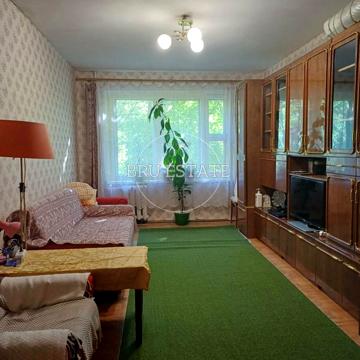 Дарницький бульв., 4