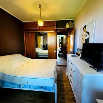 Нескорених вул. (Героїв Праці), 12г