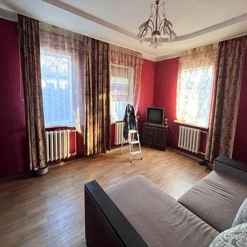 Окремий будинок в районі Південного вокзалу!