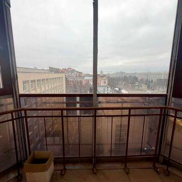 Центр 3х кімнатна квартира на Соборності з Індивідуальним опаленням!