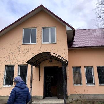 Будинок під магазин