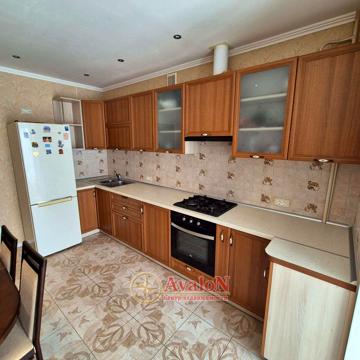 Семена Палія вулиця, 77, Пересипський район, Одеса, Одеська область 68000 USD