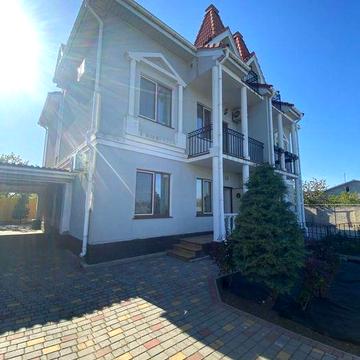 В продуже дуплекс в Молодёжном с евроремонтом,мебелью и техникой