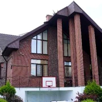 Оренда будинка в центрi мiста